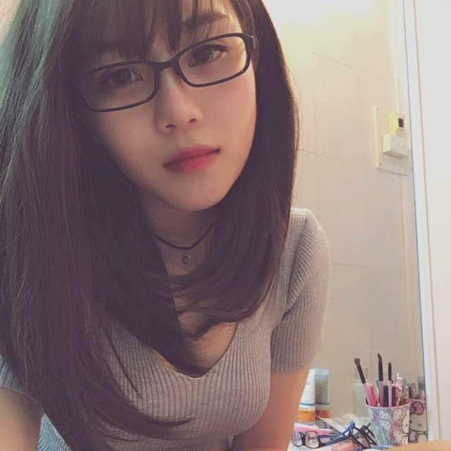 Hình ảnh girl xinh 2000 đeo kính xinh cute 6